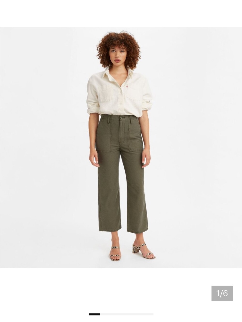 Levi’s ribcage utility wide crop pant in green. Size: 24. Good condition.